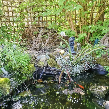 Holiday home Wayside Farm Stable *