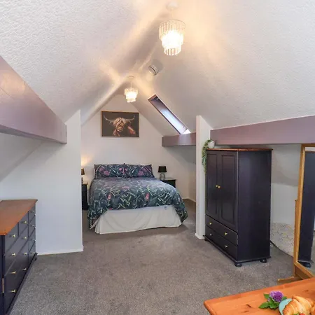 Holiday home Wayside Farm Stable