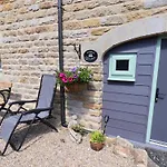 Wayside Farm Stable *
